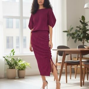 Zara Trafaluc Ruched Side Slit Stretch Pencil Skirt in Metallic Raspberry Sz M